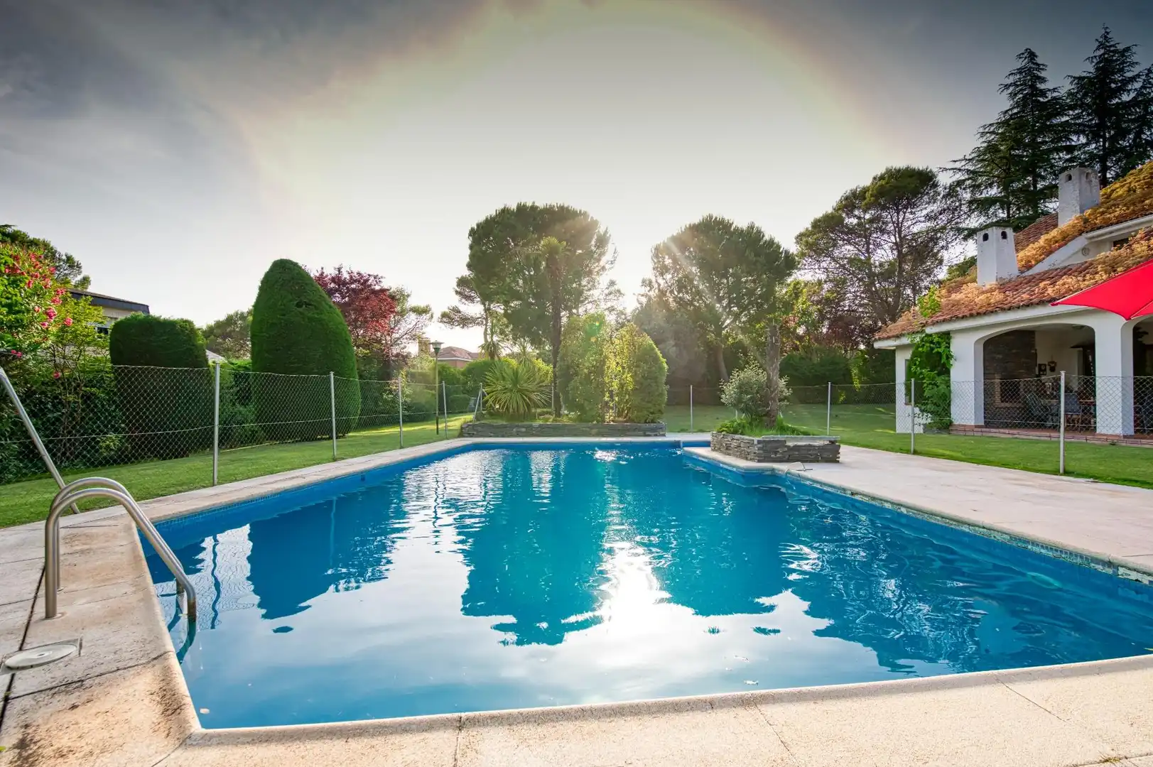 Piscina de Casa o chalet en venta en Boadilla del Monte con Calefacción, Jardín privado y Terraza