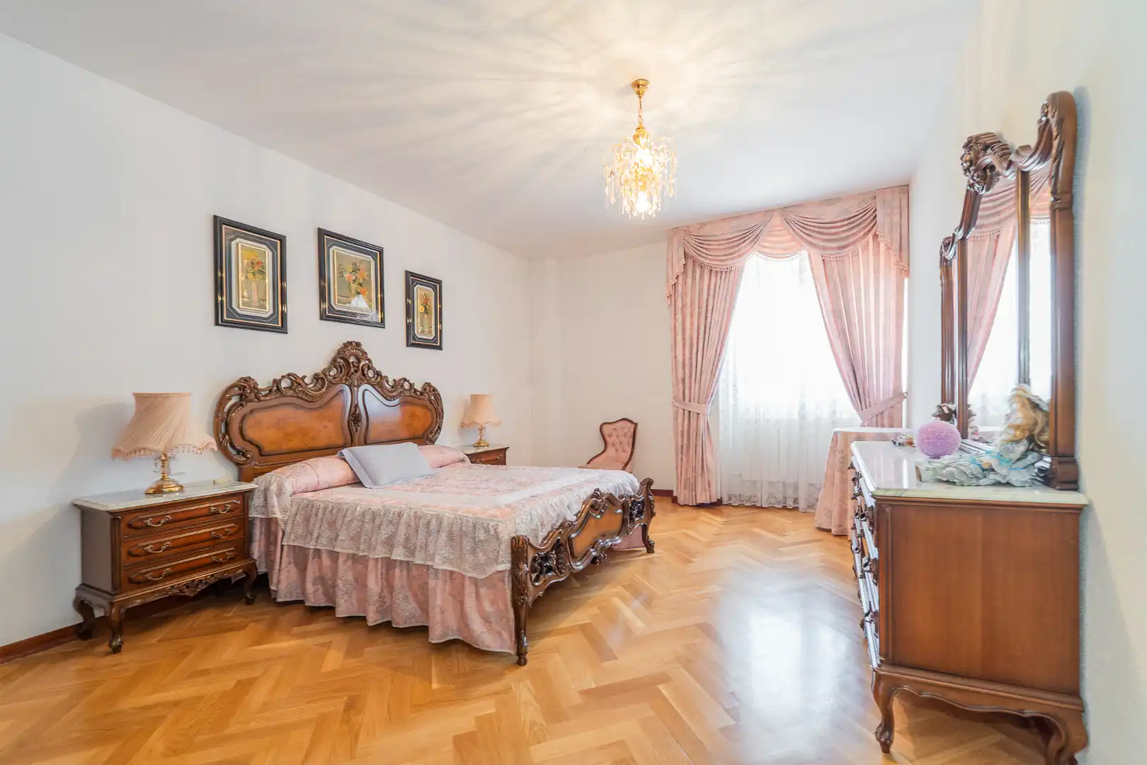 Bedroom of Houses for sale in San Sebastián de los Reyes  with Air Conditioner, Heating and Private garden
