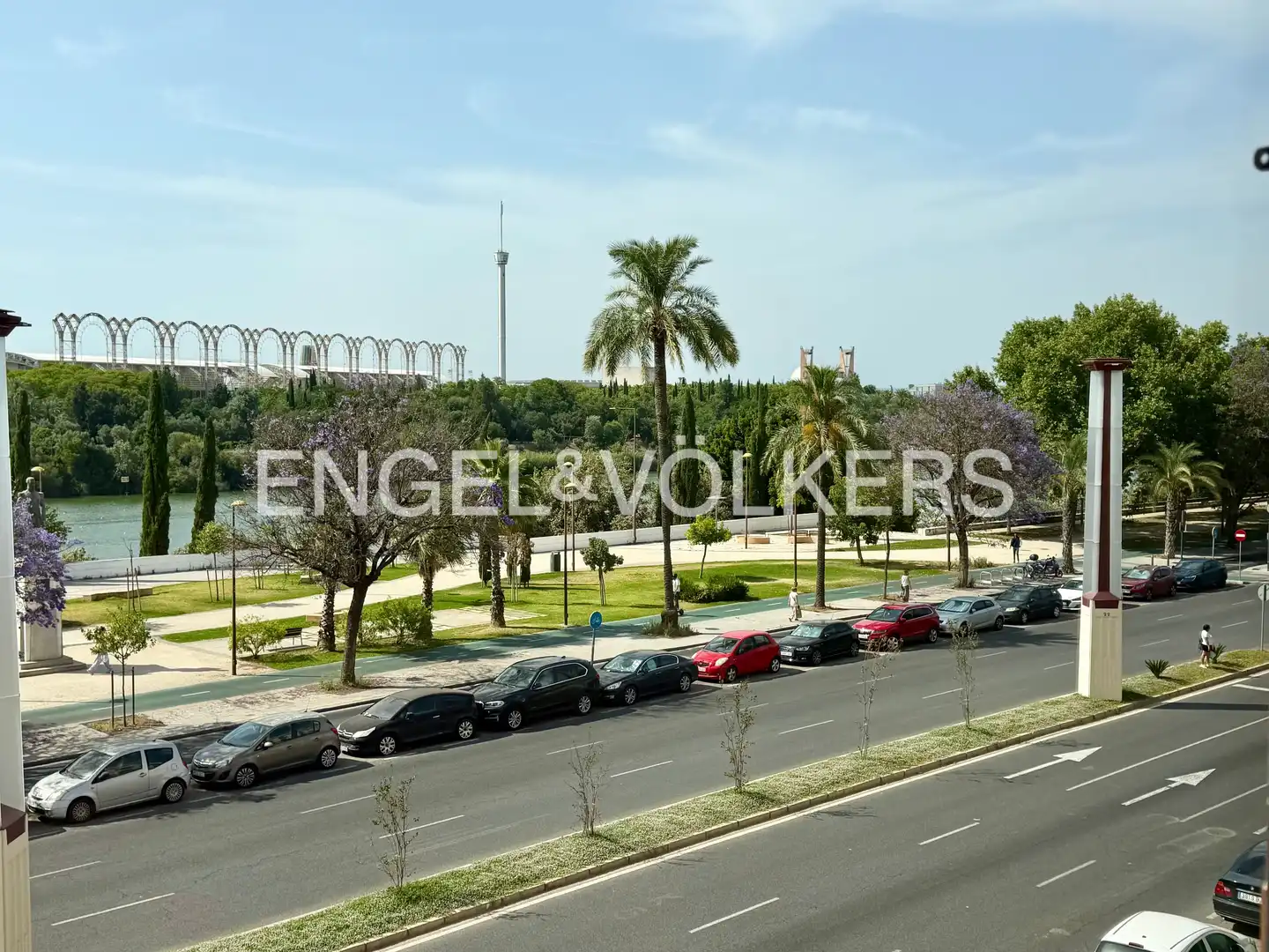 Parking of Flat for rent in Sevilla  with Air Conditioner, Heating and Storage room