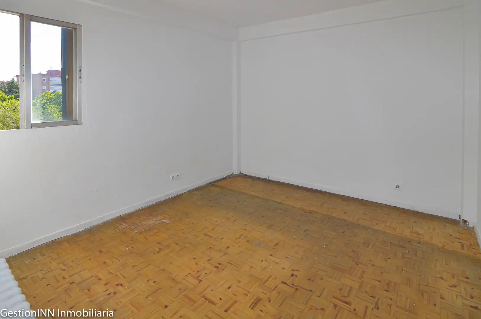 Piso en venta en Madrid con Calefacción, Parquet y Terraza