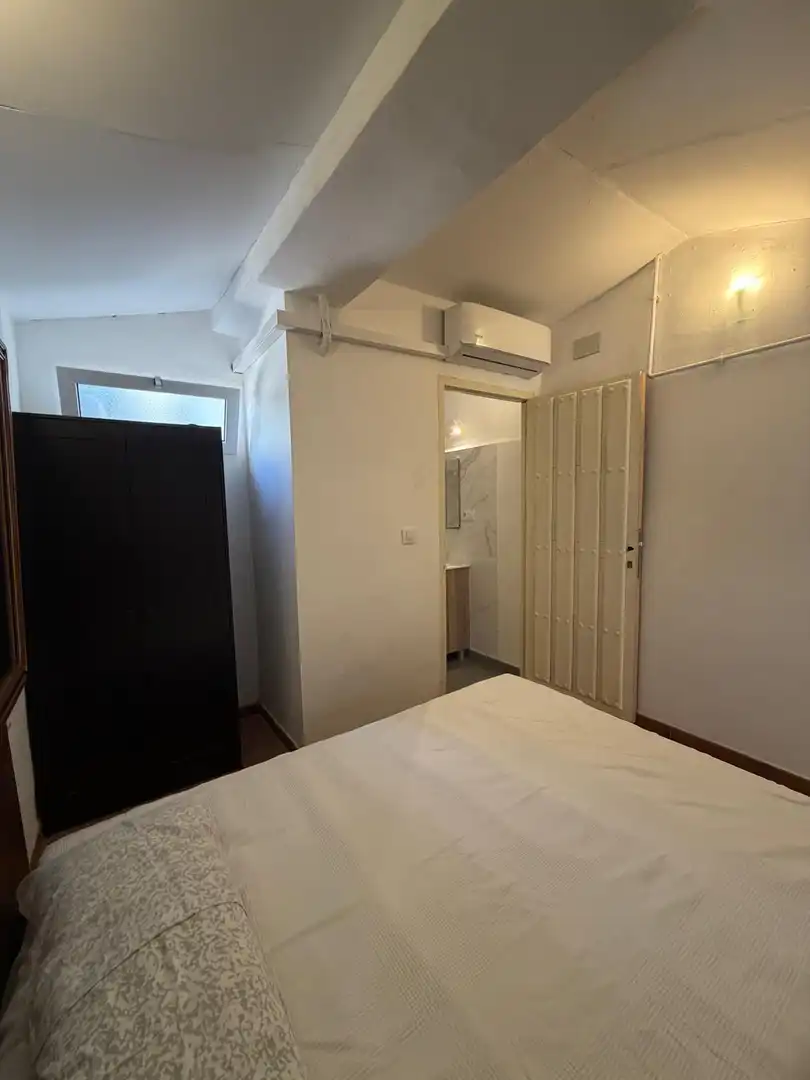 Habitación de Estudio de alquiler en Chinchón con Aire acondicionado, Calefacción y Amueblado