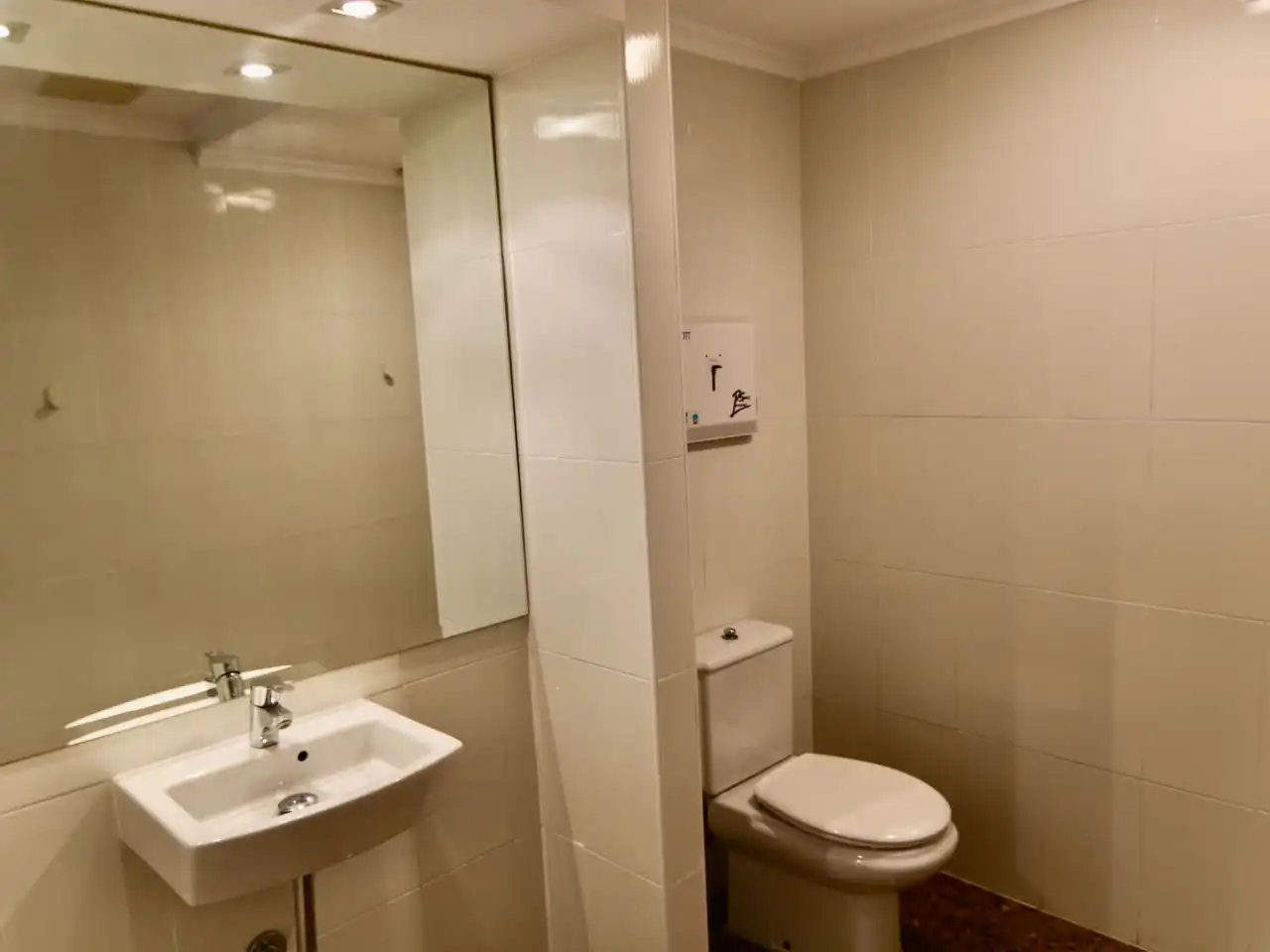 Baño de Oficina en venta en Sagunto / Sagunt con Aire acondicionado, Calefacción y Amueblado