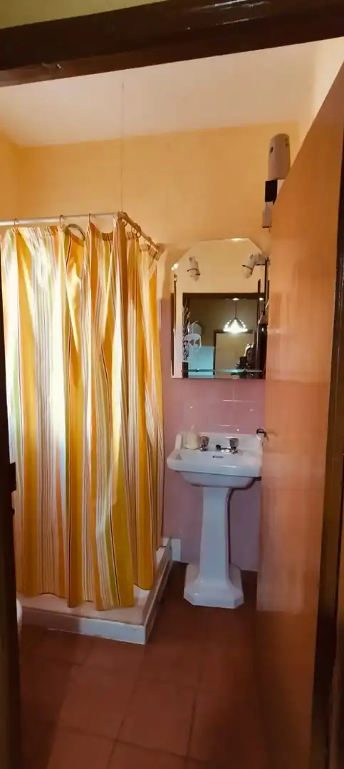 Bany de Casa o xalet en venda en Almodóvar del Campo amb Aire condicionat, Terrassa i Traster