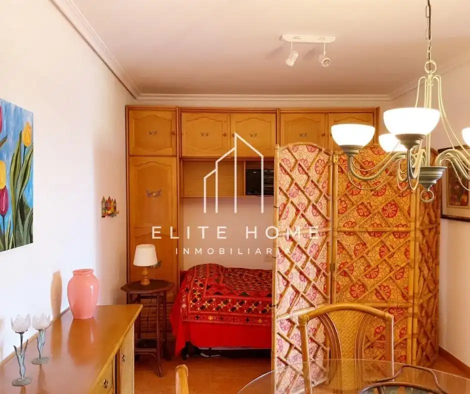 Dormitori de Apartament de lloguer en Castellón de la Plana / Castelló de la Plana amb Aire condicionat, Calefacció i Jardí privat
