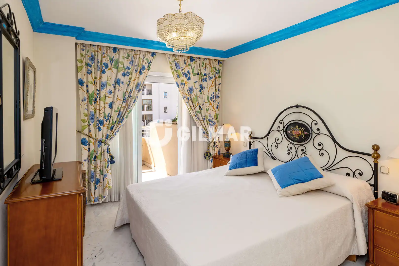 Bedroom of Apartments for sale in Marbella  with Heating, Swimming Pool and Balcony