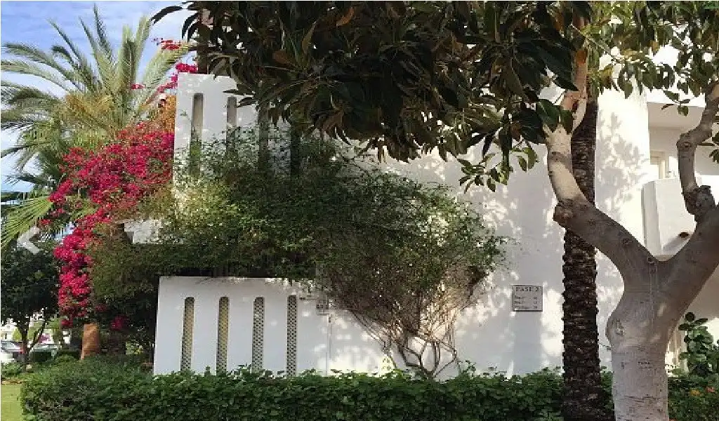 Apartamento con piscina en venta en Nueva Andalucía, imagen 2