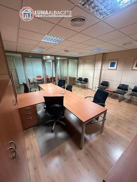 Oficina de lloguer en  Albacete Capital amb Aire condicionat i Calefacció
