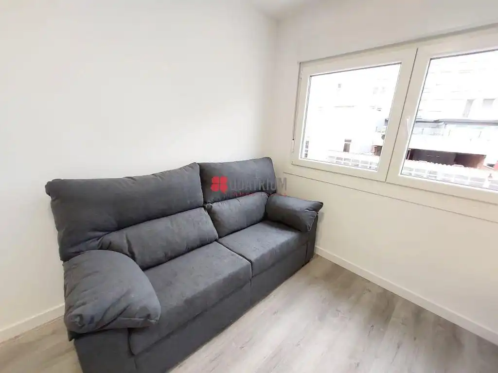 Schlafzimmer von Wohnung zur Miete in Santiago de Compostela 