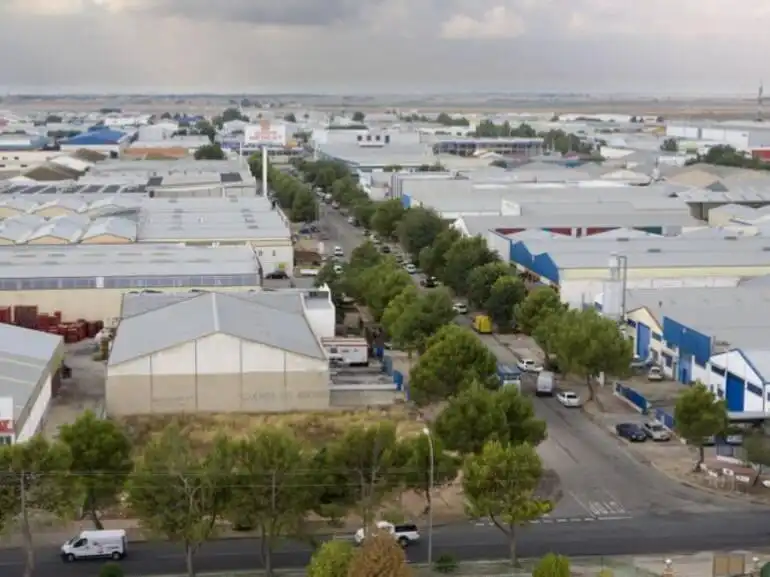 Terrenos y solares en venta en A