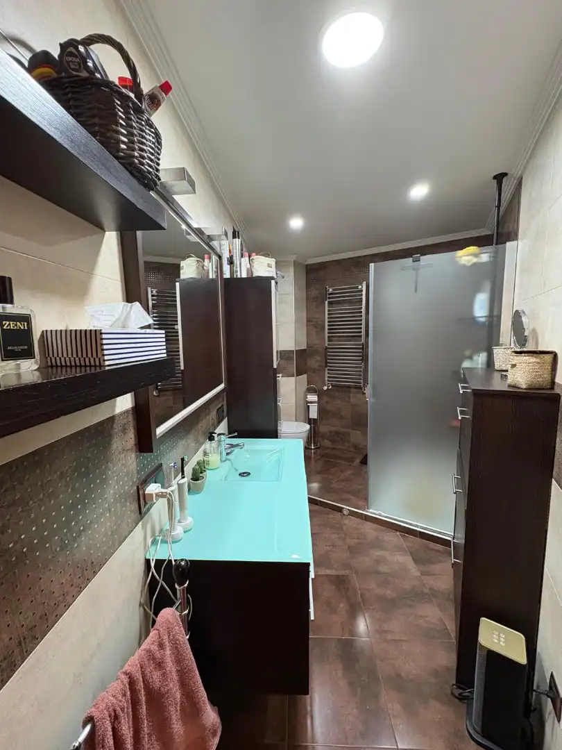 Baño de Casa o chalet en venta en Motilla del Palancar con Aire acondicionado, Calefacción y Parquet