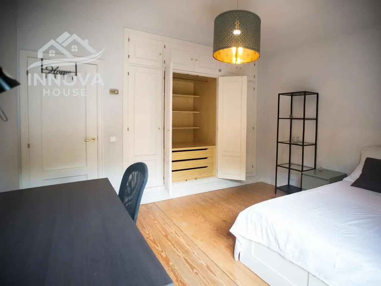 Habitación de Piso para compartir en Segovia con Calefacción, Jardín privado y Amueblado