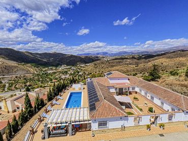 Haus mit Pool zum Verkauf in Canillas de Aceituno