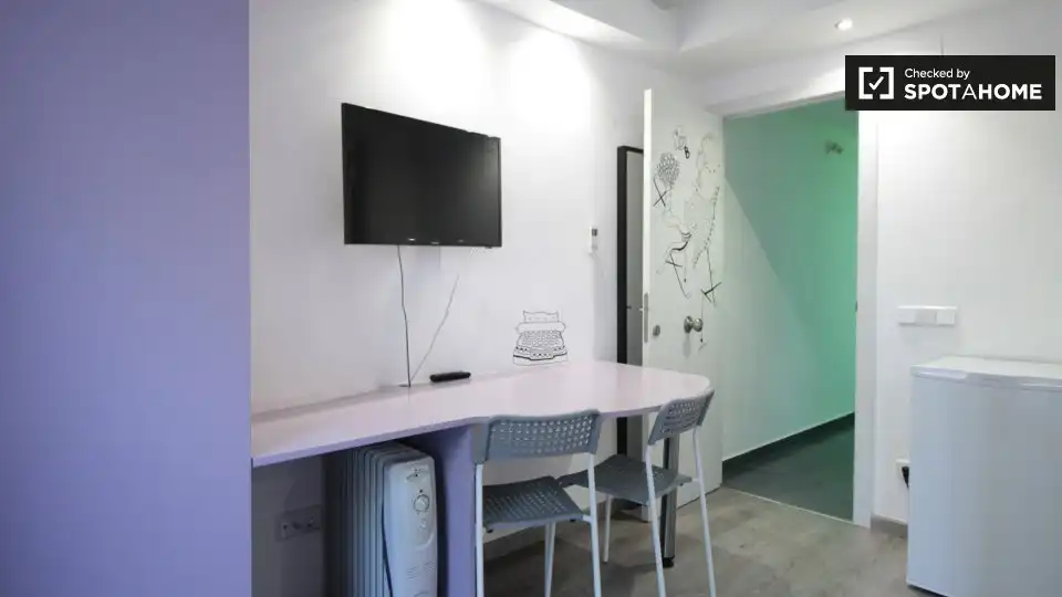 Flat with terrace to rent in Ciutat Vella, imagen 13