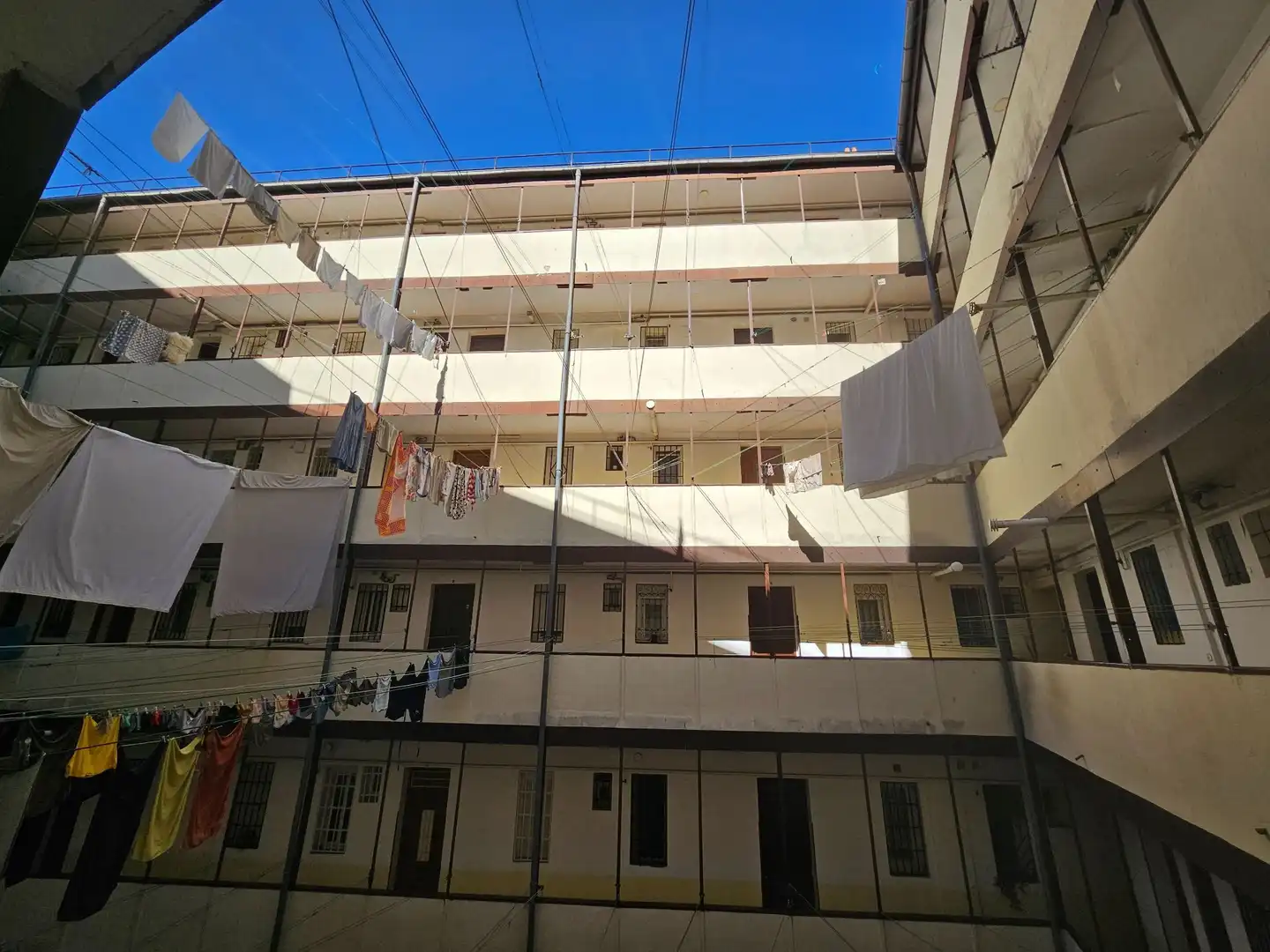 Vista exterior de Estudi de lloguer en Madrid amb Aire condicionat, Calefacció i Moblat