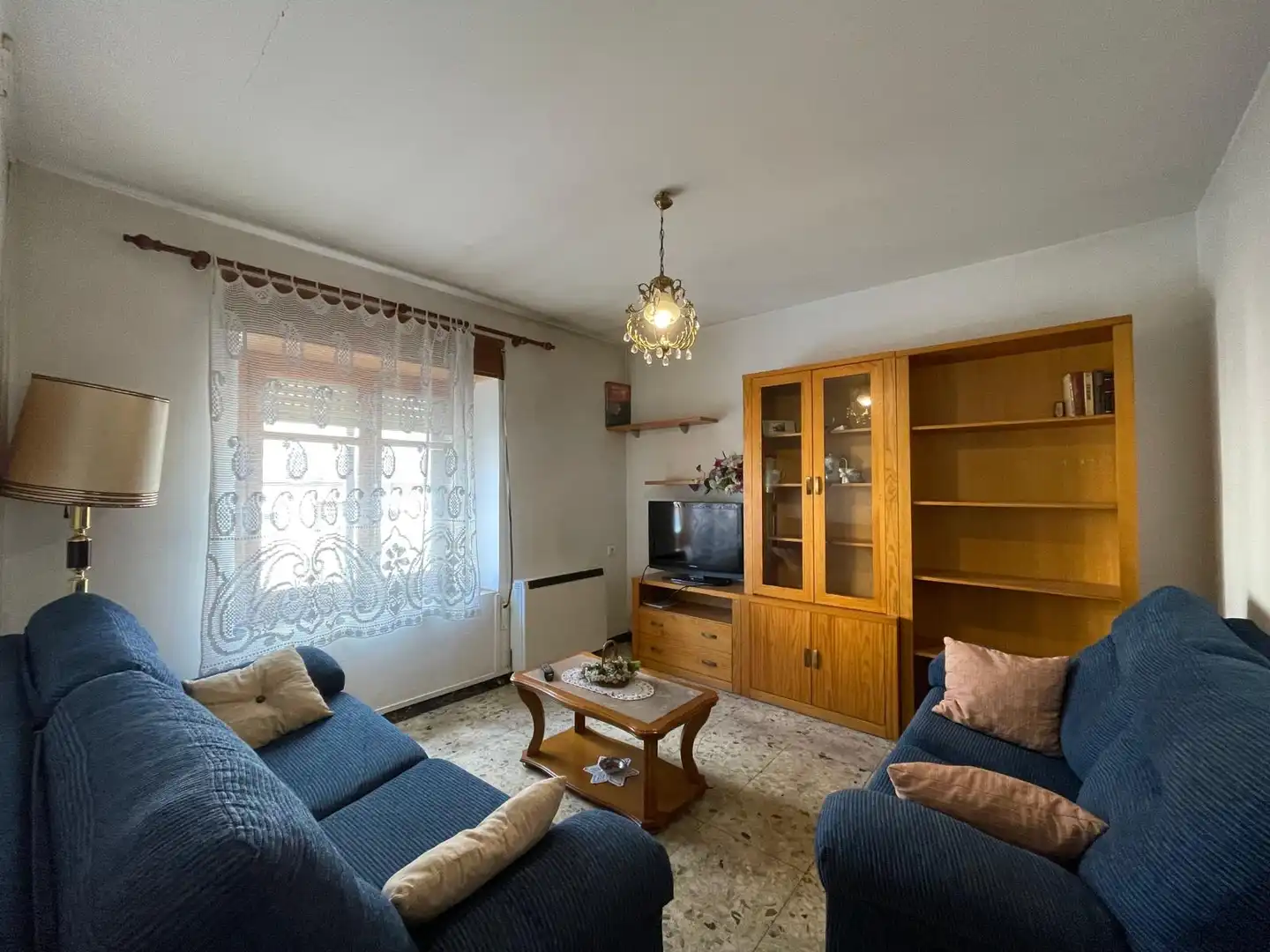 Sala de estar de Finca rústica en venta en Cogeces del Monte con Calefacción, Terraza y Trastero