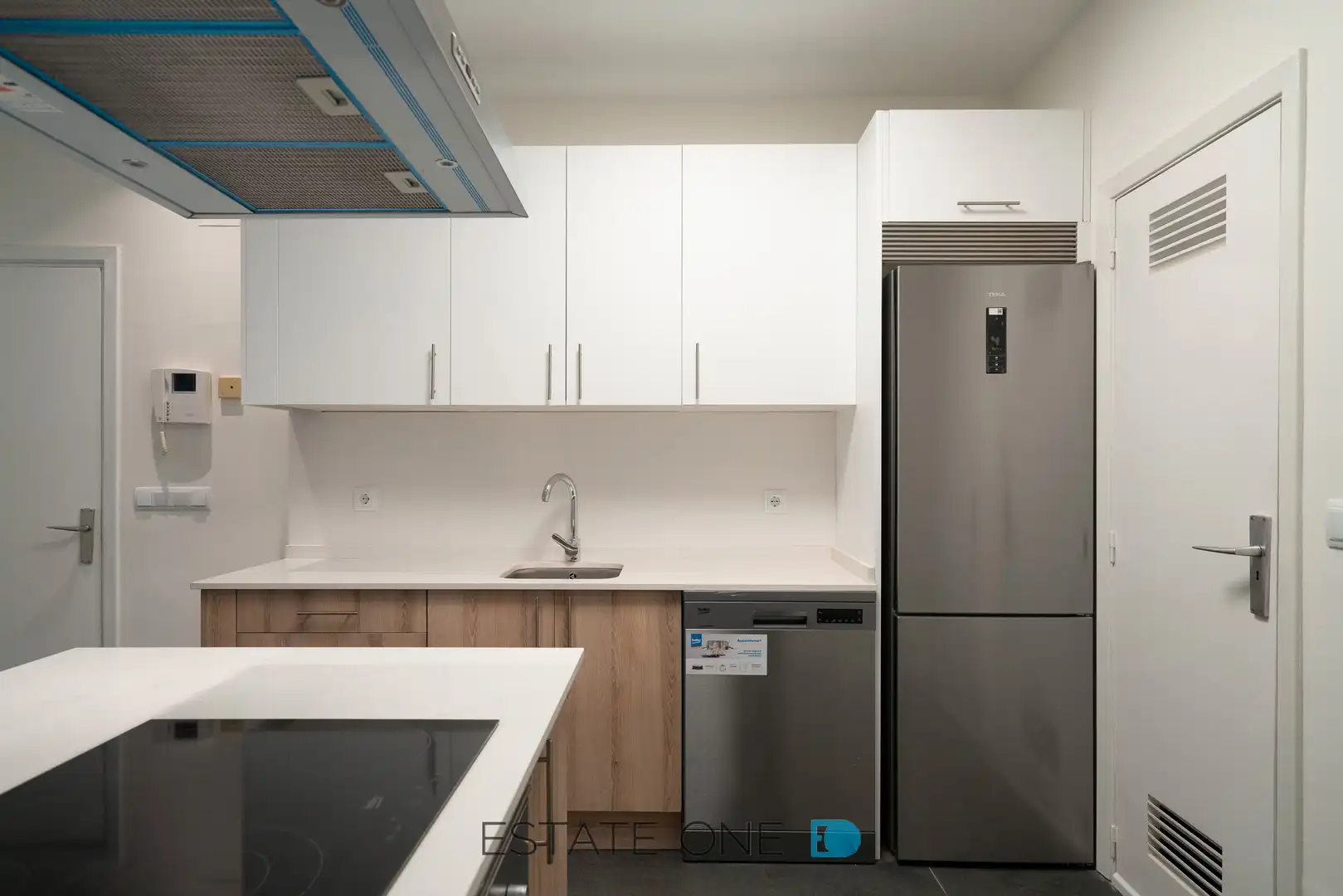 Kitchen of Flat for rent in Madrid  with Air Conditioner, Heating and Parquet flooring