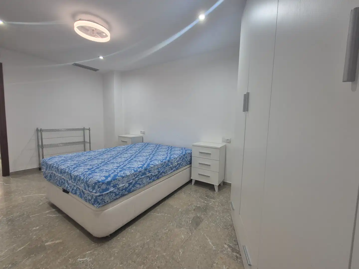 Habitación de Apartamento de alquiler en Badajoz con Amueblado, Horno y Lavadora