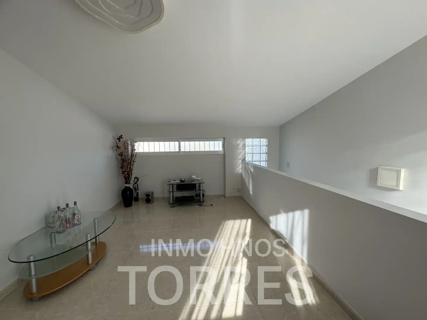 Sala d'estar de Casa o xalet en venda en Peñíscola / Peníscola amb Aire condicionat, Jardí privat i Terrassa