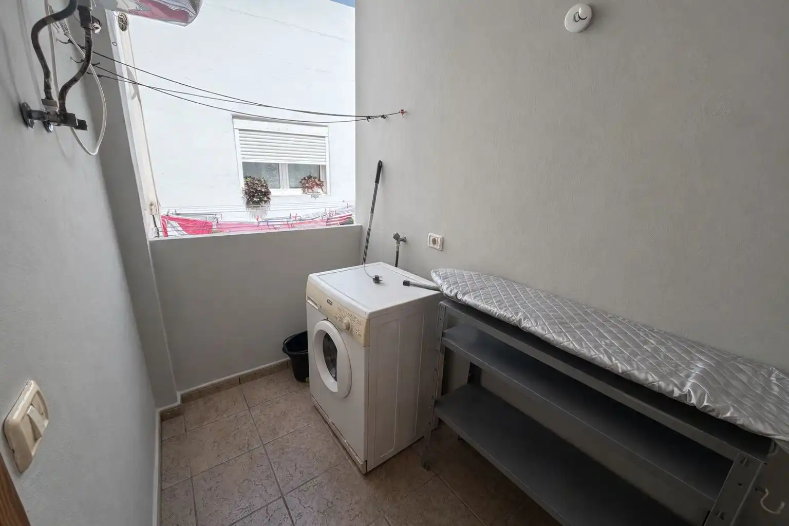 Dormitori de Pis de lloguer en Santa Lucía de Tirajana amb Moblat, Rentadora i Microones
