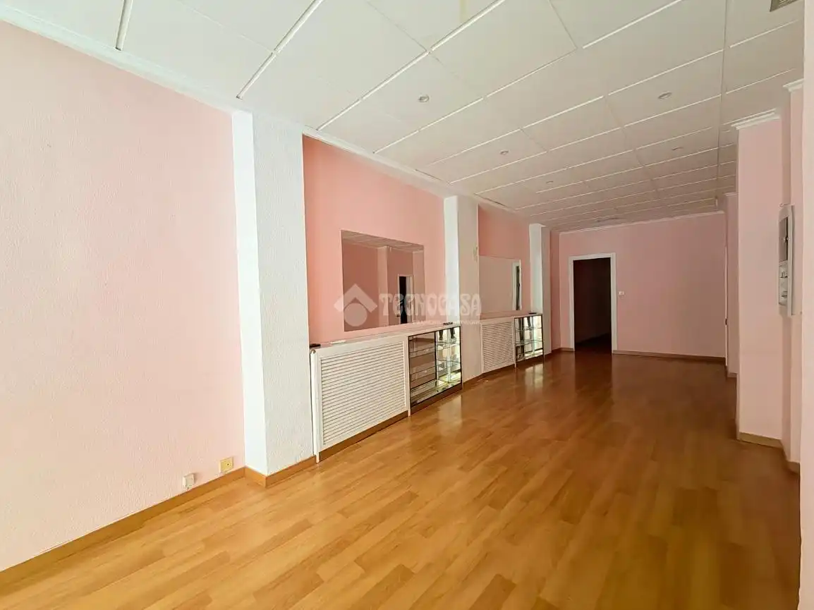 Local comercial de lloguer a Valdepeñas