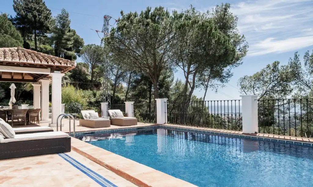 Chalet con piscina en venta en El Madroñal, imagen 4