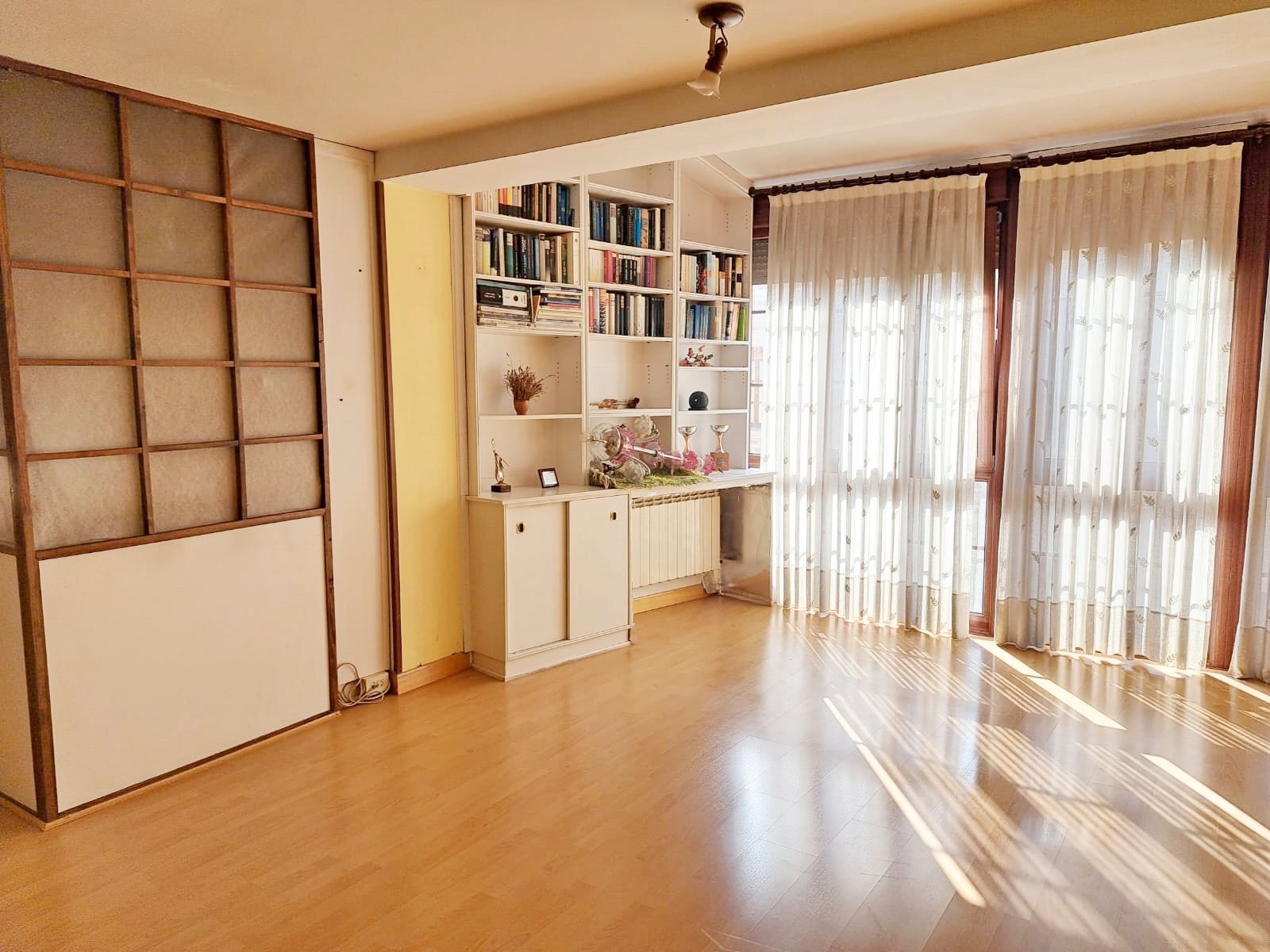Sala d'estar de Apartament en venda en Vitoria - Gasteiz amb Calefacció, Terrassa i Forn