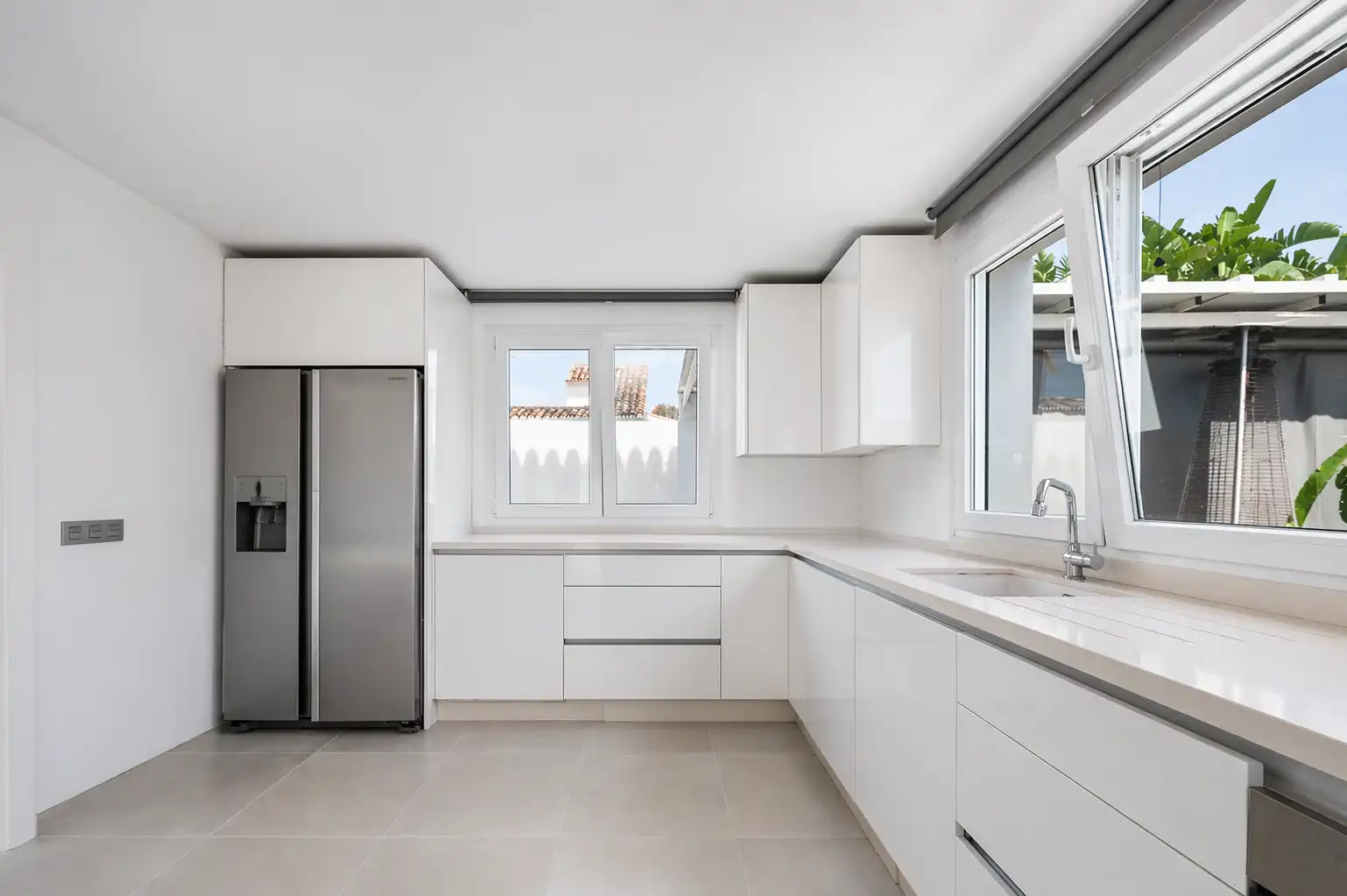 Kitchen of Houses for sale in Estepona  with Air Conditioner, Private garden and Terrace
