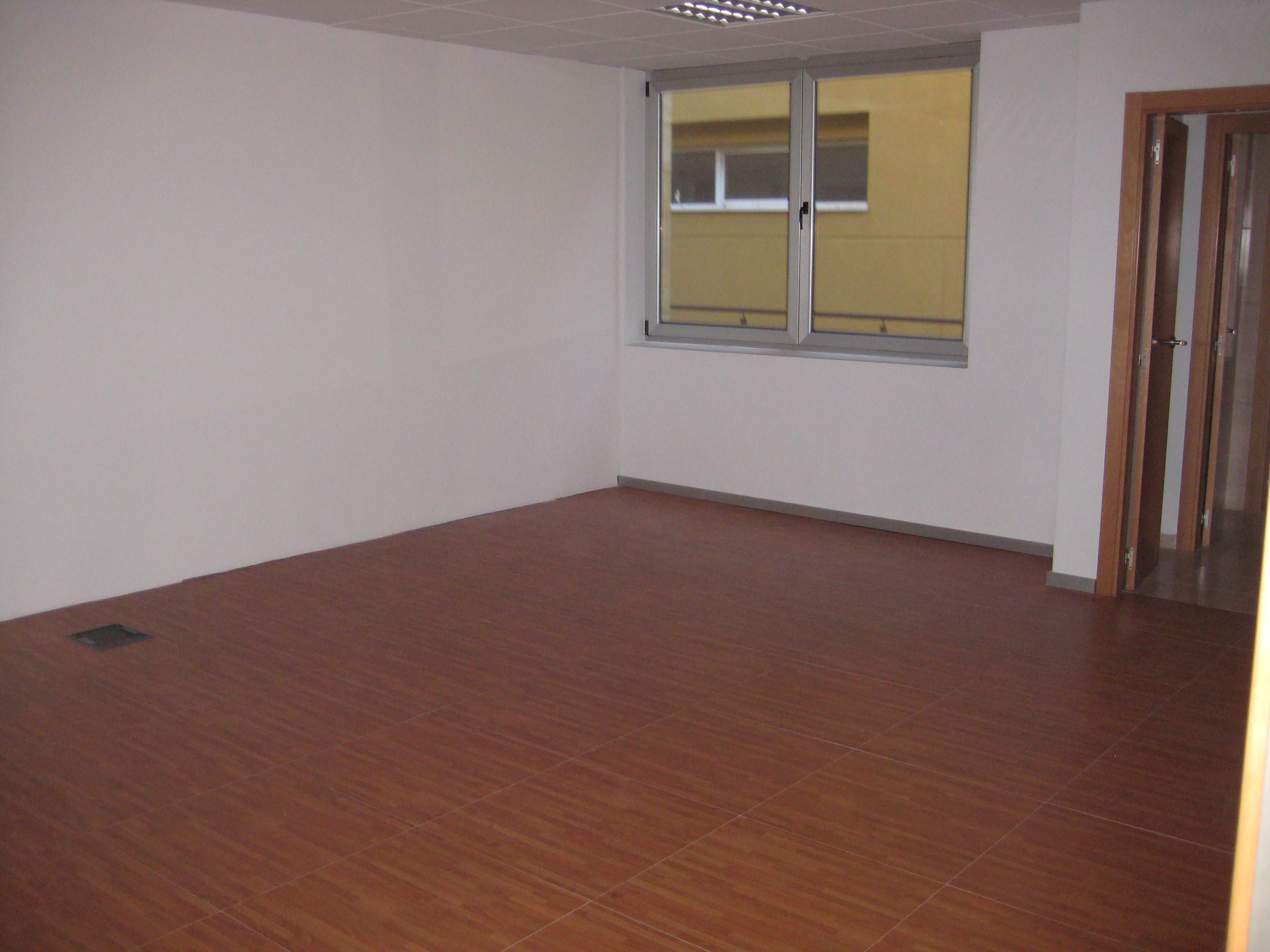 Office to rent in Calle Río Danubio, 1, Alisal - San Román
