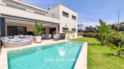 Preciosa Villa Moderna con 5 Dormitorios, 4 Baños, Jardín, Piscina, Garaje, Clase Energética B  Sa Cabaneta, Palma de Mallorca