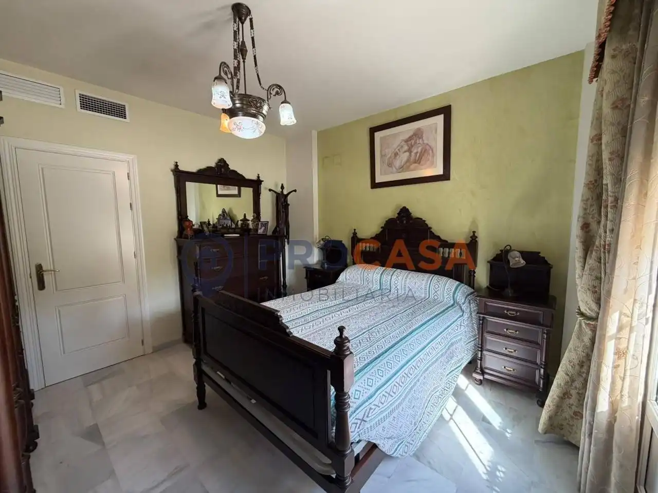 Habitación de Casa o chalet en venta en Utrera