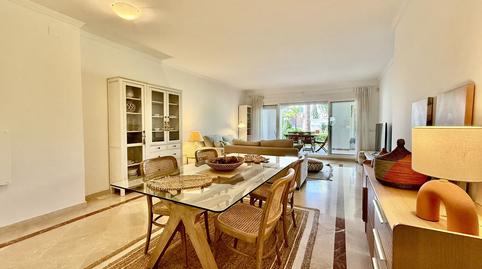 Foto 4 de Planta baja de alquiler en Divina Pastora, Marbella