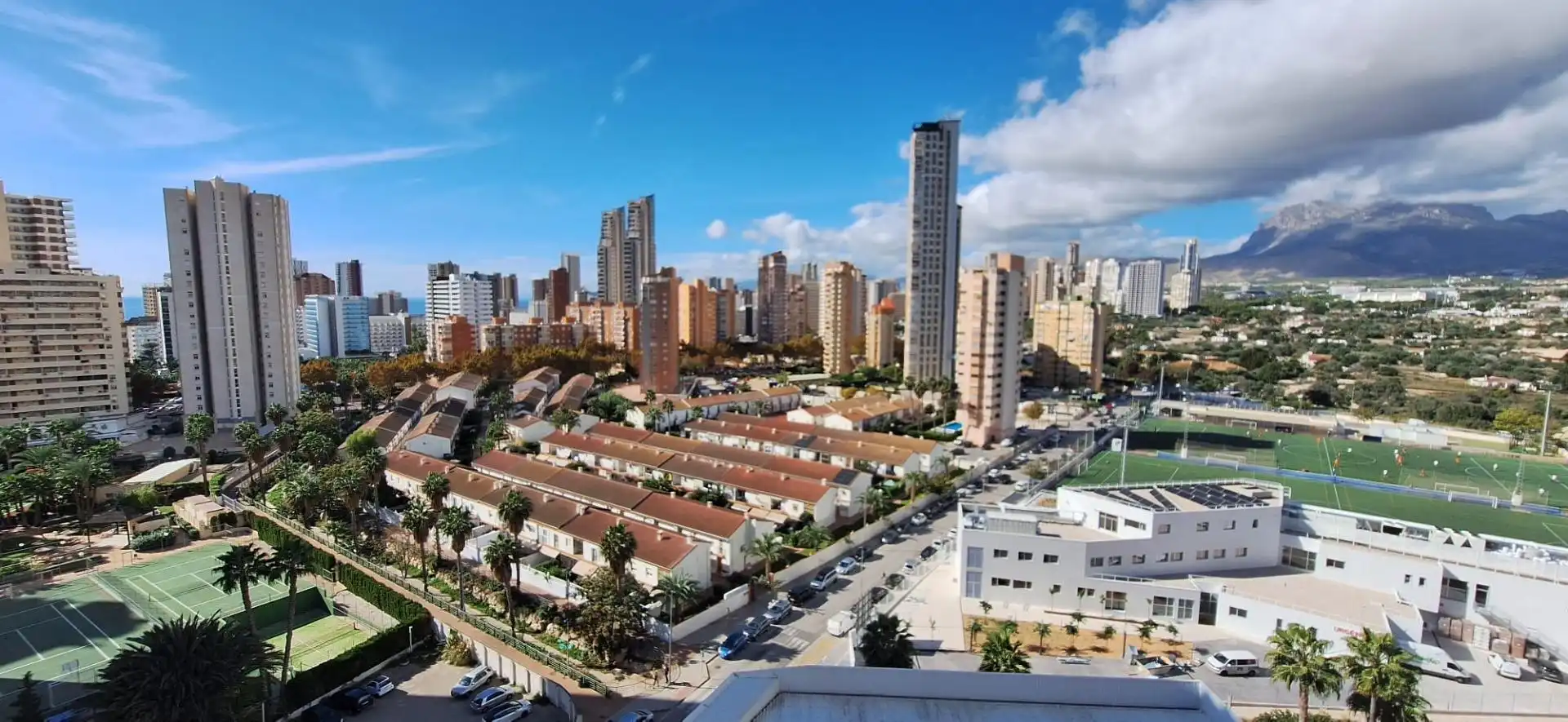 Exterior view of Flat for sale in Benidorm  with Private garden, Terrace and Furnished