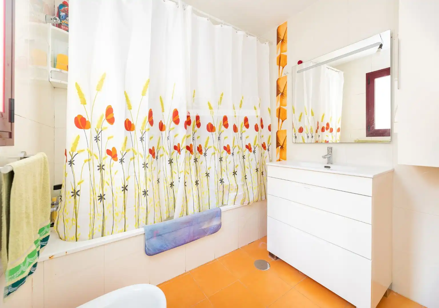 Bathroom of Houses for sale in Atarfe  with Air Conditioner, Heating and Terrace