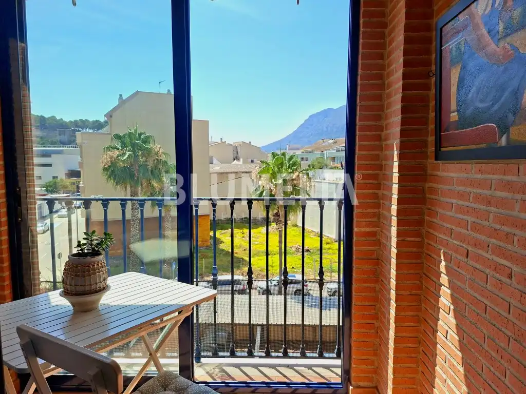 Vista exterior de Apartamento de alquiler en Dénia con Aire acondicionado, Calefacción y Jardín privado
