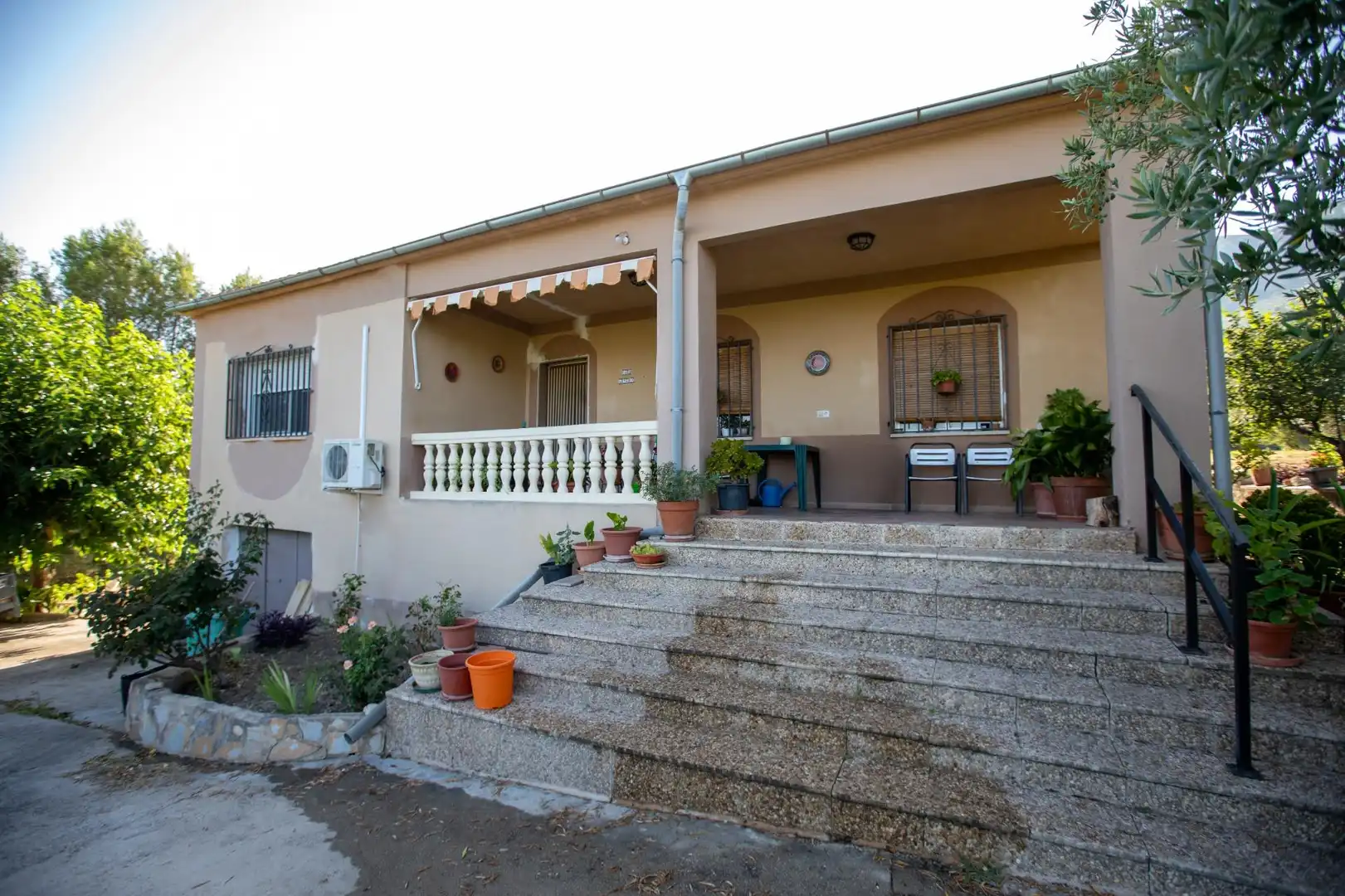 Vista exterior de Casa o xalet en venda en Almudaina amb Moblat