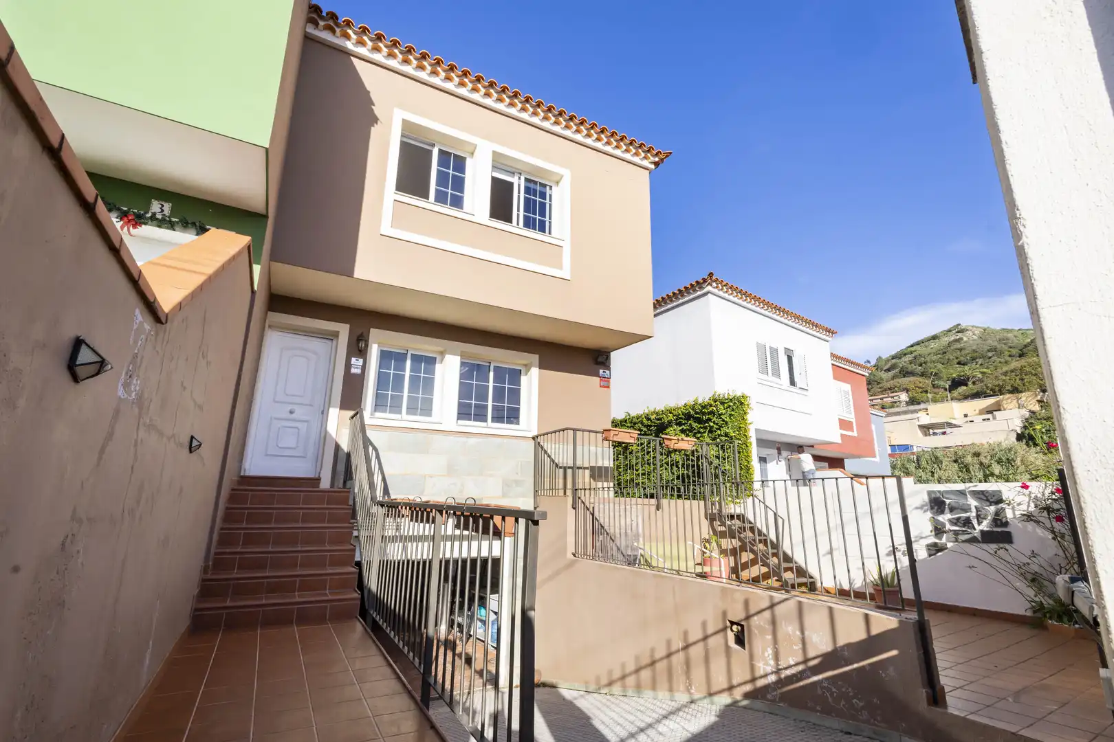 Vista exterior de Casa adosada en venta en San Cristóbal de la Laguna con Calefacción, Jardín privado y Terraza