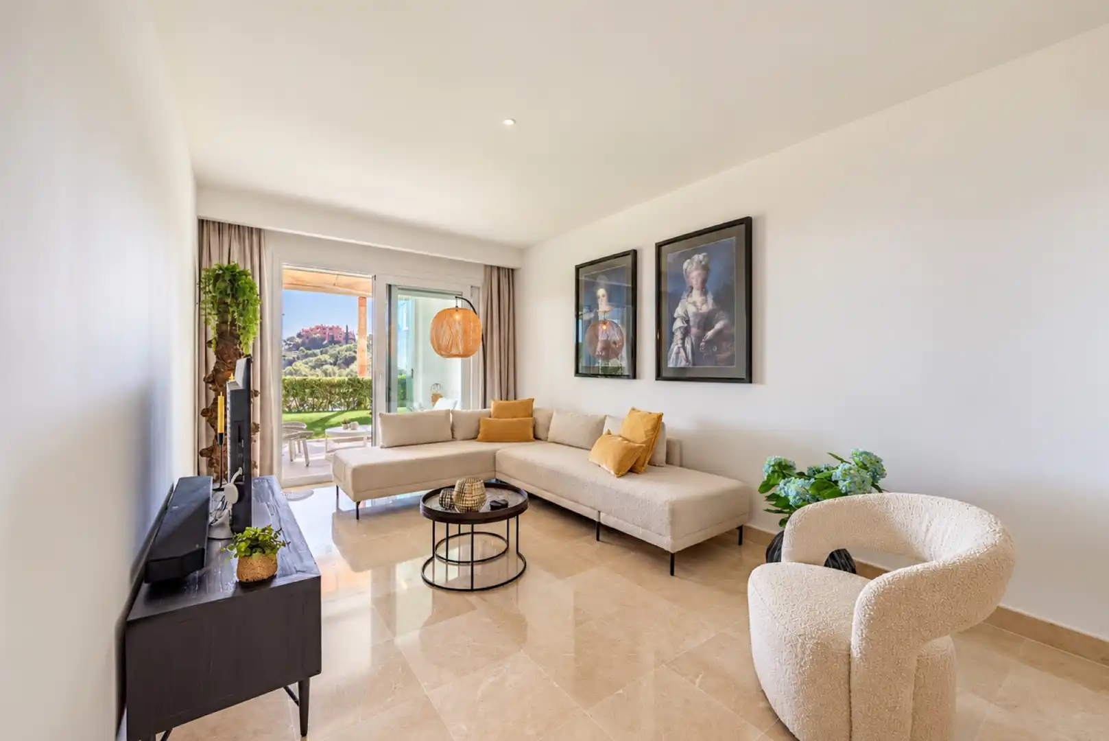 Sala de estar de Planta baja en venta en La Mairena