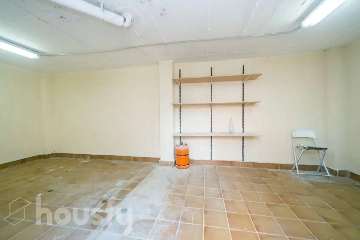 Commercial properties for sale in Passeig, Poble - Casc Antic