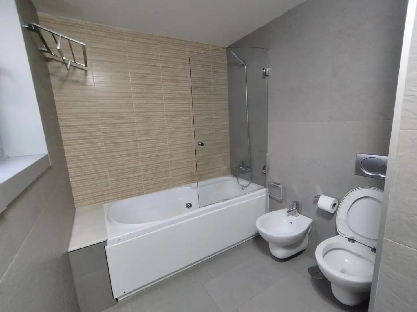 Baño de Dúplex en venta en Narón con Calefacción, Parquet y Terraza