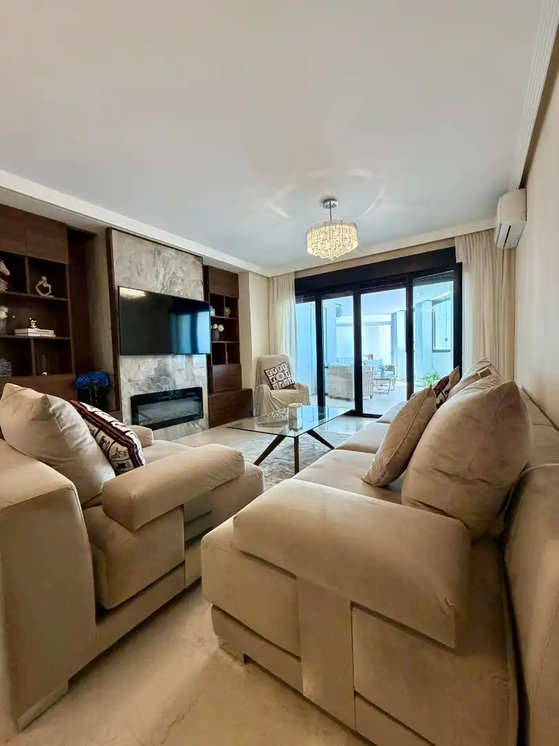 Wohnzimmer von Wohnungen zum Verkauf in Marbella mit Klimaanlage, Heizung und Terrasse