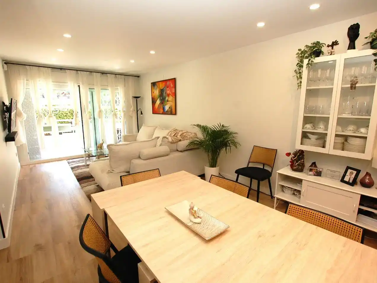 Sala de estar de Piso en venta en Castelldefels con Aire acondicionado y Piscina