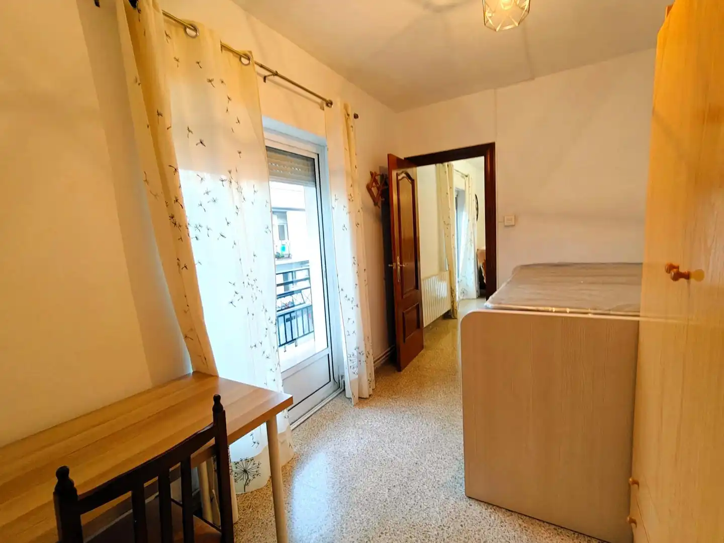 Room in Calle Dr, Pareja Yebenes, Plaza de Toros