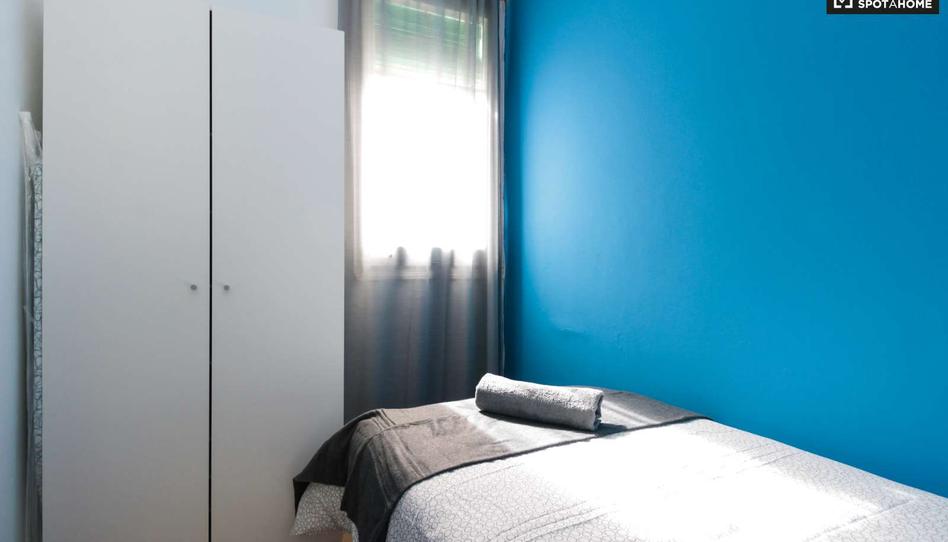 Foto 1 de Pis per a compartir a Sants-Badal, Barcelona