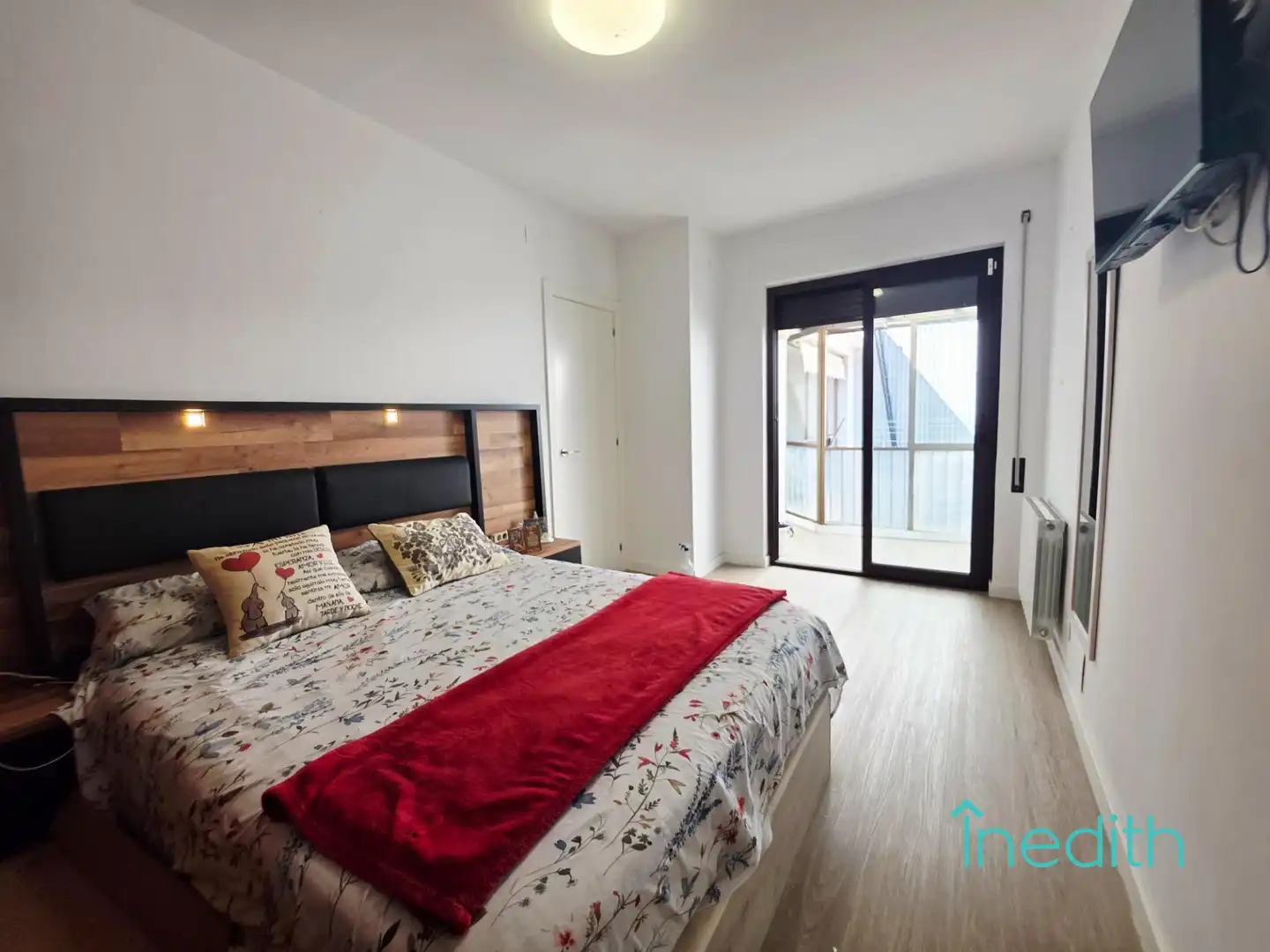 Dormitori de Casa o xalet en venda en Vilanova i la Geltrú amb Aire condicionat, Calefacció i Parquet