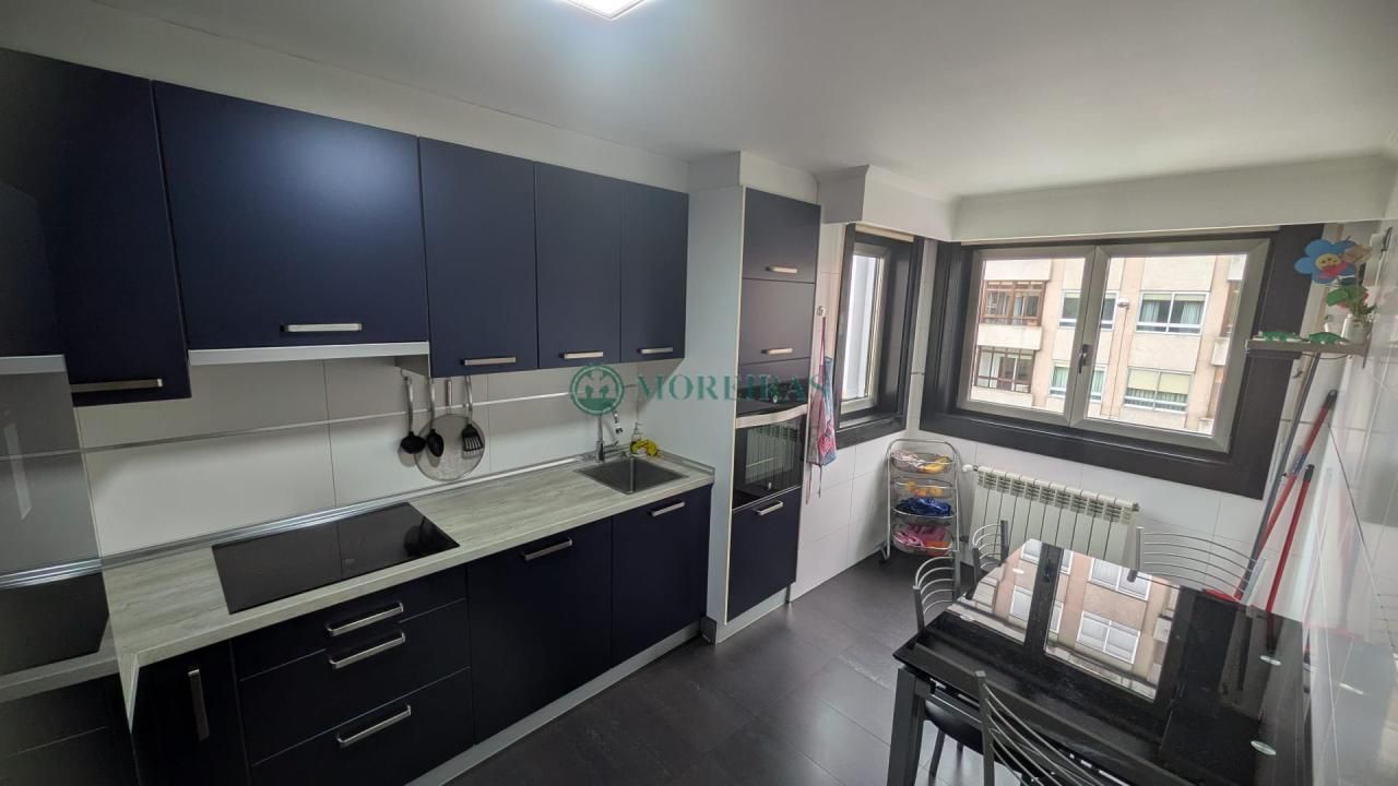 Cuina de Pis en venda en Ourense Capital  amb Calefacció i Traster