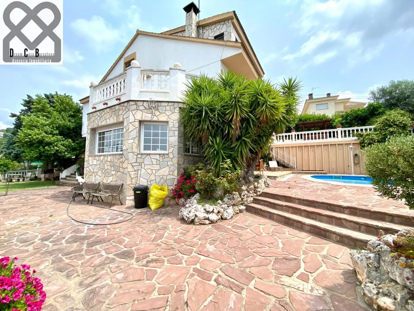 Vista exterior de Casa o xalet en venda en Caldes de Montbui amb Aire condicionat, Calefacció i Jardí privat