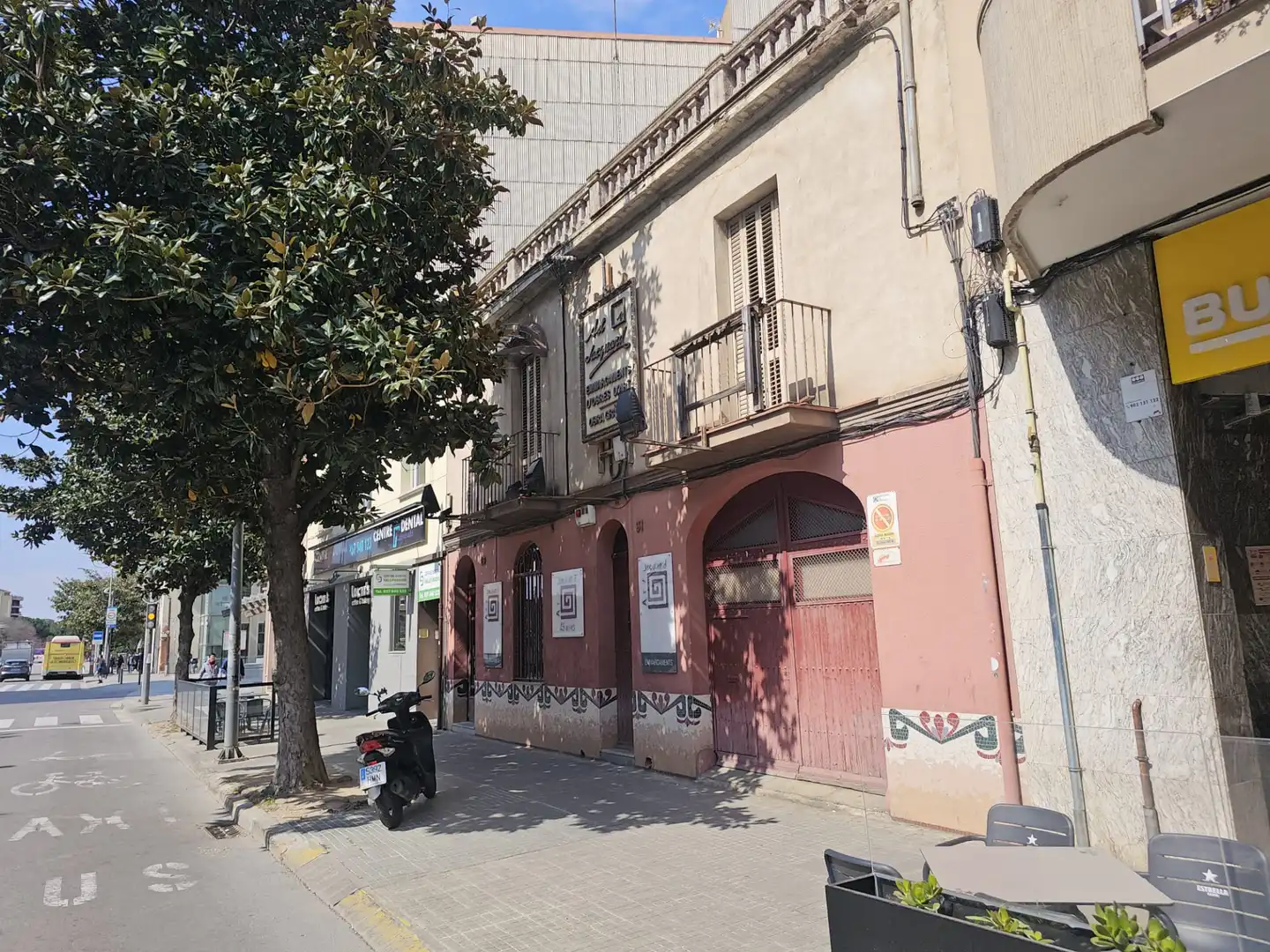 Vista exterior de Residencial en venta en Terrassa