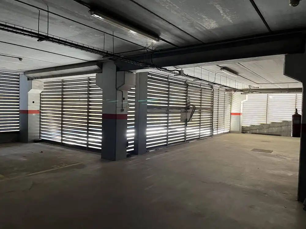 Industrial buildings for rent in Granvia LH