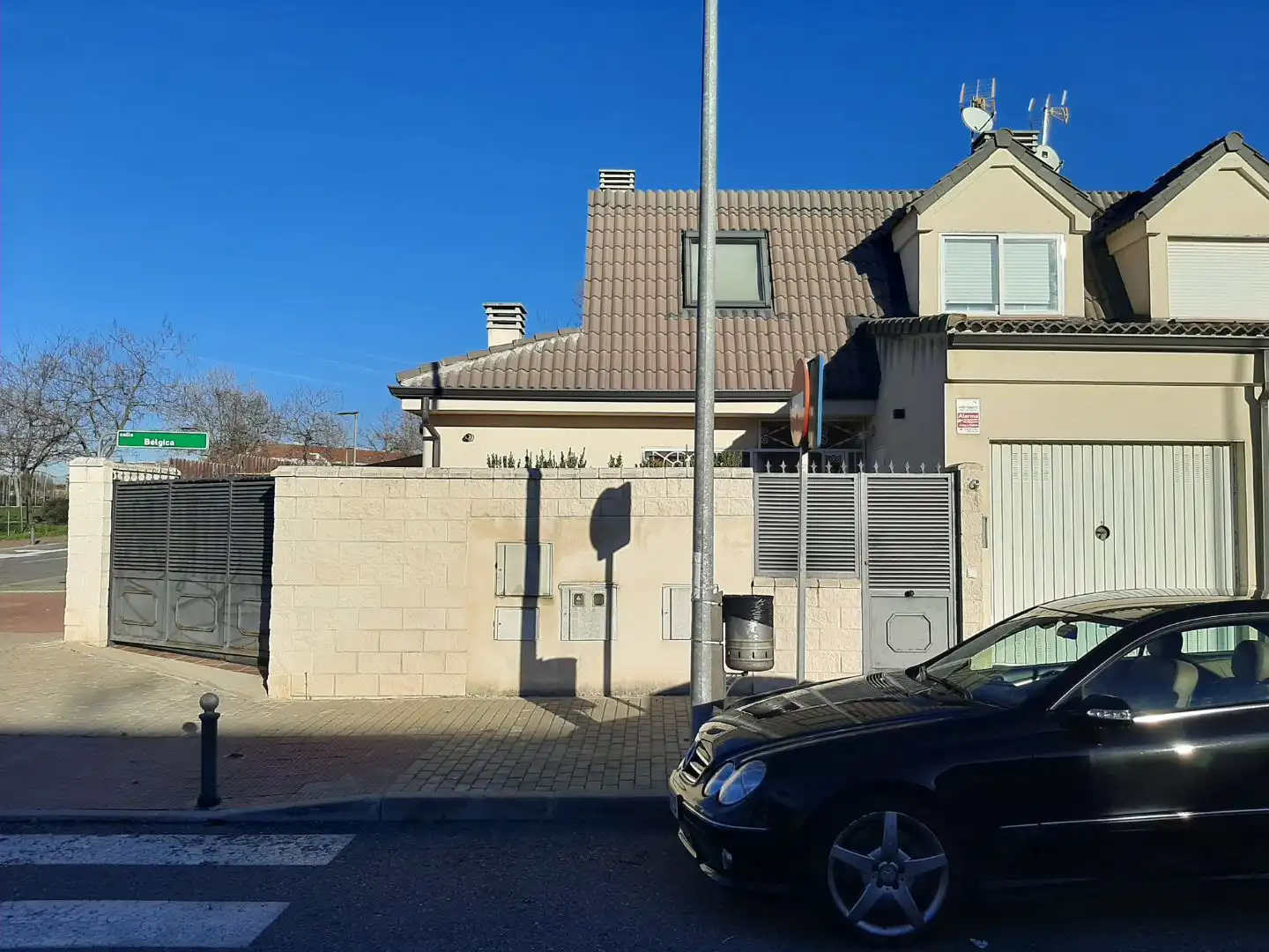 Xalet amb jardí en venda a Calle francia 15, imagen 2