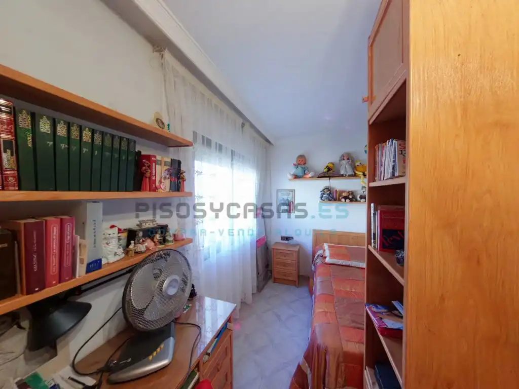 Casa con terraza en venta en Calle Democracia 4, imagen 54